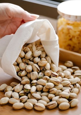 Nourishing Insights: The Health Advantages of Pistachio Consumption