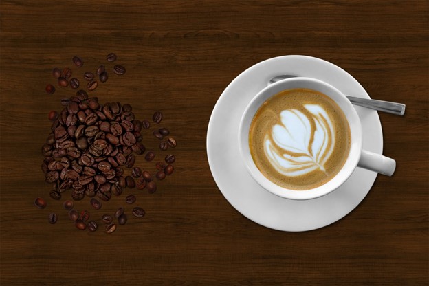 Roast Rivalry: Regular vs. Decaf – Diving into the Coffee Divide