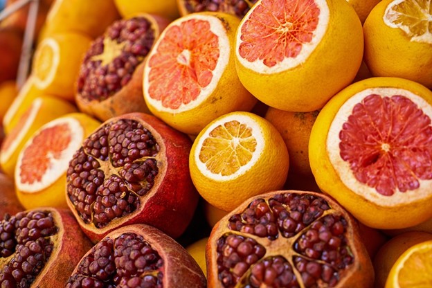 Fruitful Controversy: The Dried vs. Fresh Debate