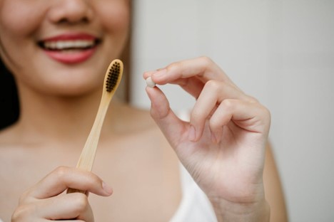 Why Skipping the Rinse After Brushing Is Beneficial, According to Dentists