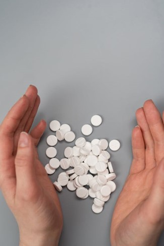 How a Daily Dose of Aspirin May Counter Colorectal Cancer Risk in Unhealthy Lifestyles