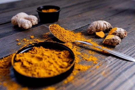 How Turmeric’s Curcumin Can Help Age-Proof Your Cells